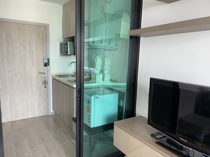 ขายด่วน! คอนโด Ideo Mobi Charan Interchange ชั้น 11 ห้องสตูดิโอขนาด 22 ตร.ม.ราคาเพียง 2.2 ล้านบาท รีบขายเนื่องจากพี่เจ้าของย้ายที่ทำงานใหม่