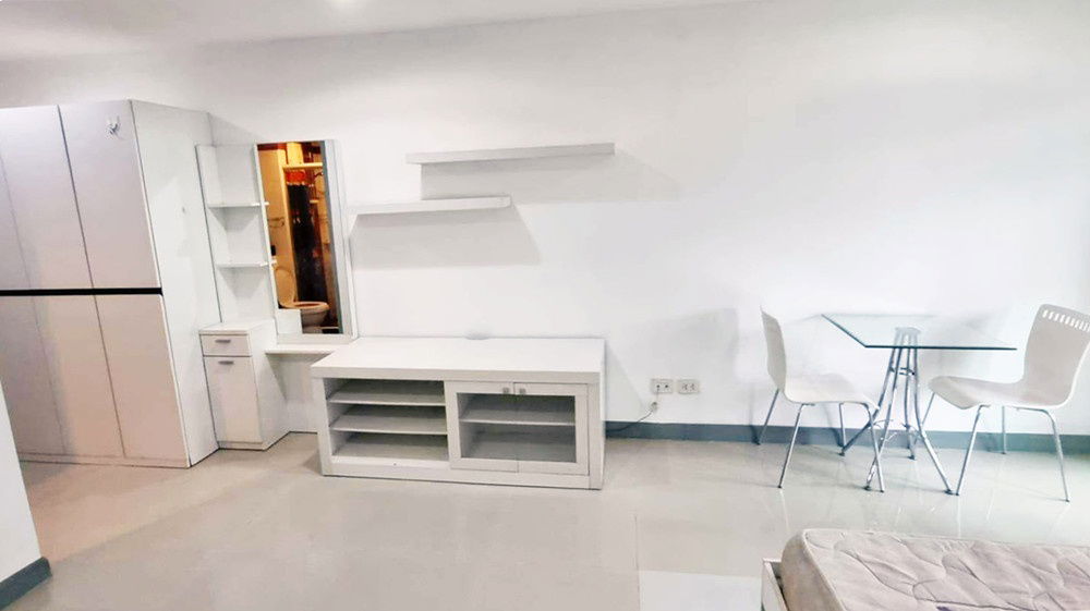 รูป ***ให้เช่า Regent Home7/1 บางนา (กว้าง 32ตรม + ราคาไม่แพง!!!) *รับโปรพิเศษ* LINE : @Feelgoodhome (มี@หน้า) - รูปที่ 9/13