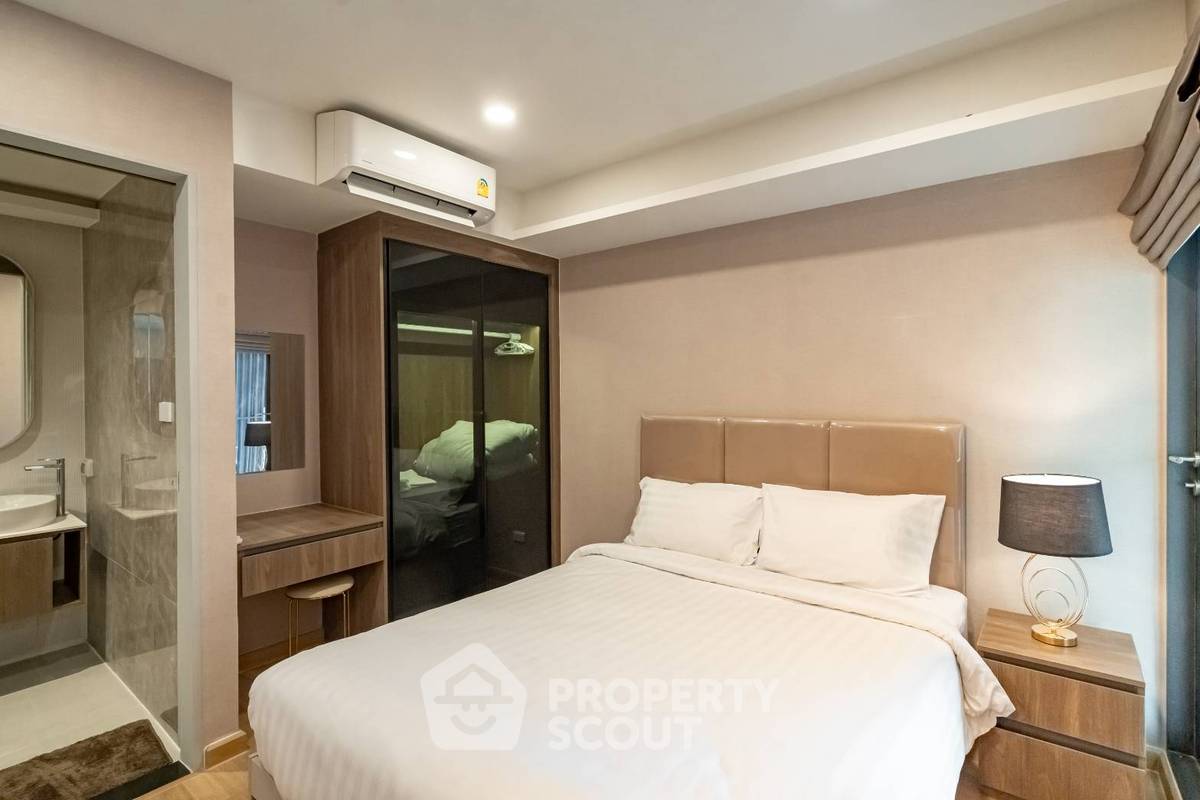 picture 2-BR Condo at Lloyd Soonvijai-Thonglor in Bang Kapi (ID 1825873) - 3/8