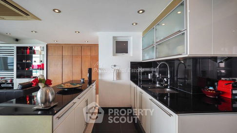 3-BR Condo at Jomtien Plaza Condotel close to Jomtien Beach (ID 1939605)