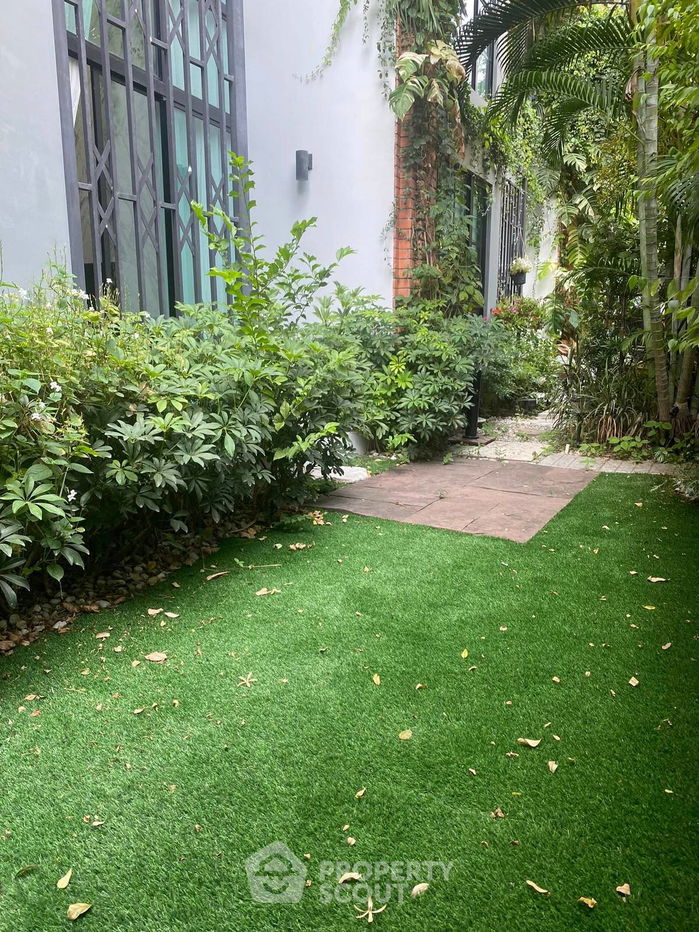 picture 2-BR Condo at Na Vara Residence near BTS Chit Lom (ID 2319235) - 10/15