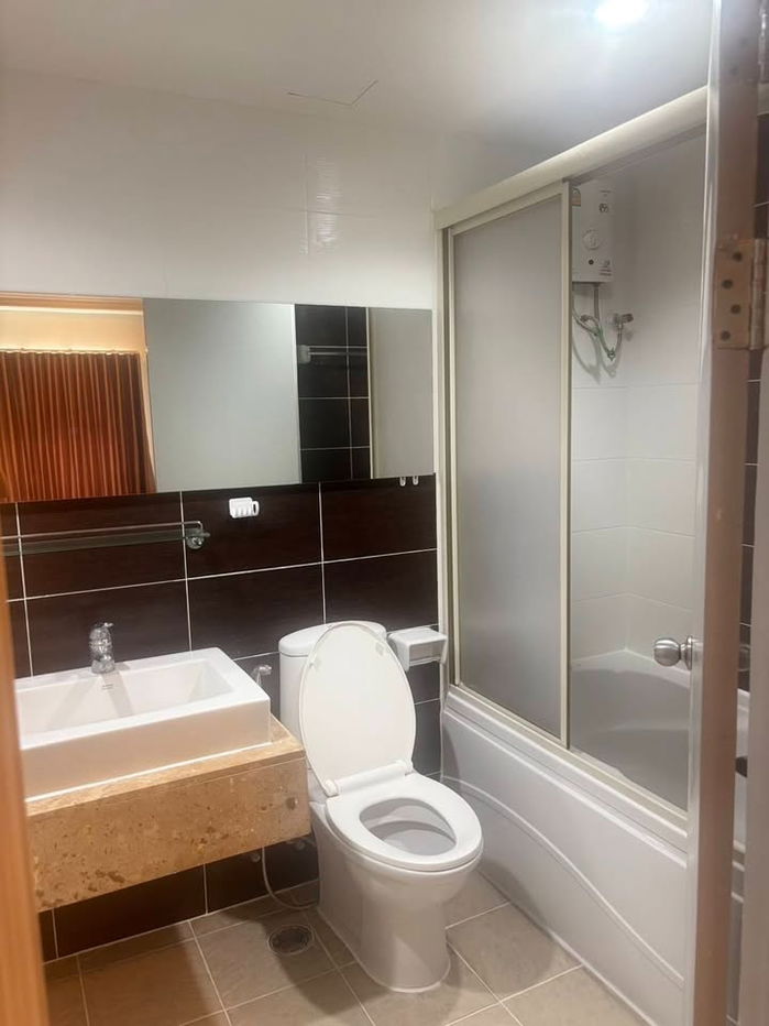picture RS1958  For Rent: GRAND PARK VIEW ASOKE  Close to BTS Asoke & MRT Sukhumvit - 10/11