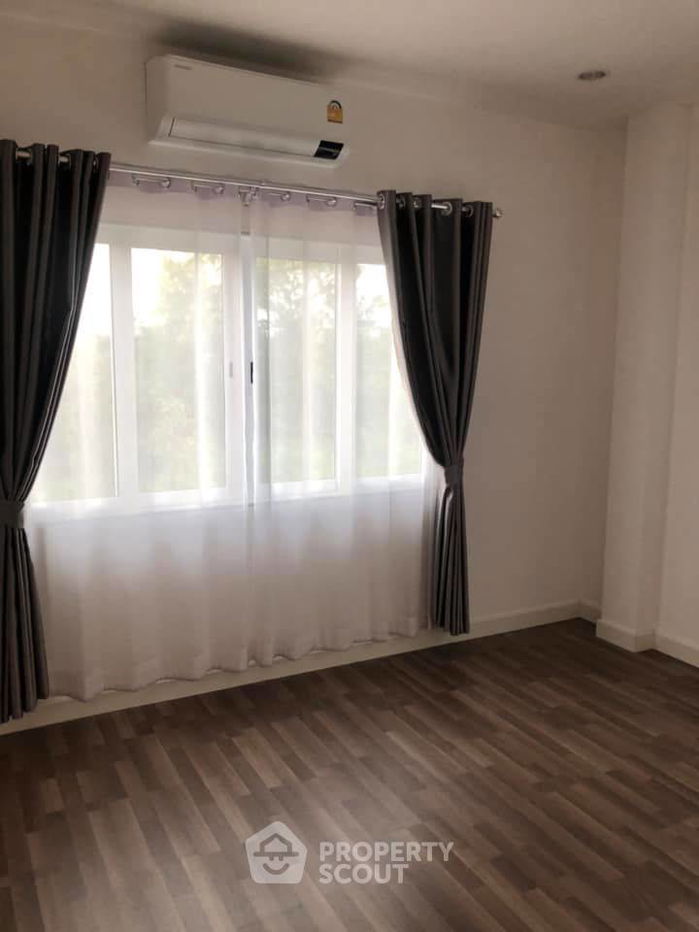 picture 3-BR Condo at Panna Residence 3 In The CMU in Suthep (ID 2150298) - 9/10