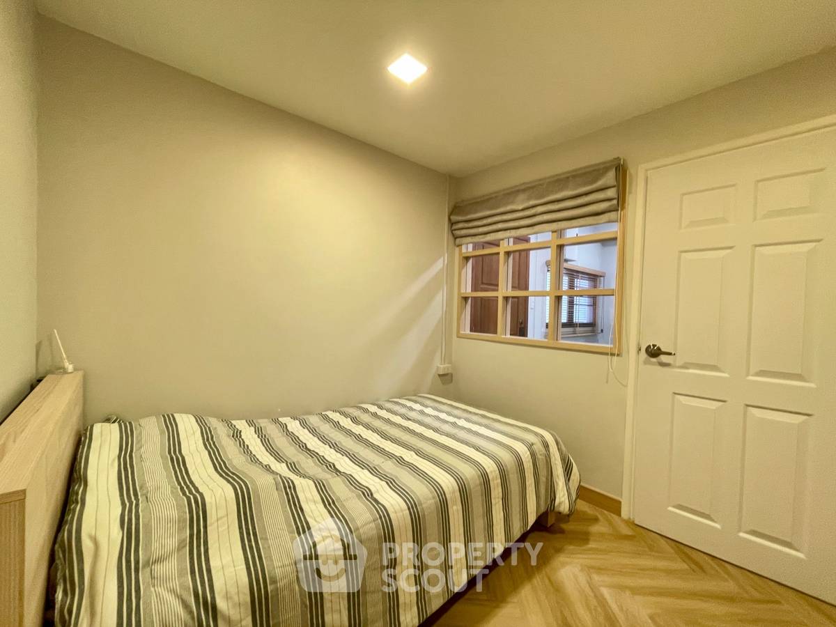 picture 2-BR Condo at Acadamia Grand Tower near BTS Phrom Phong (ID 2069686) - 9/15