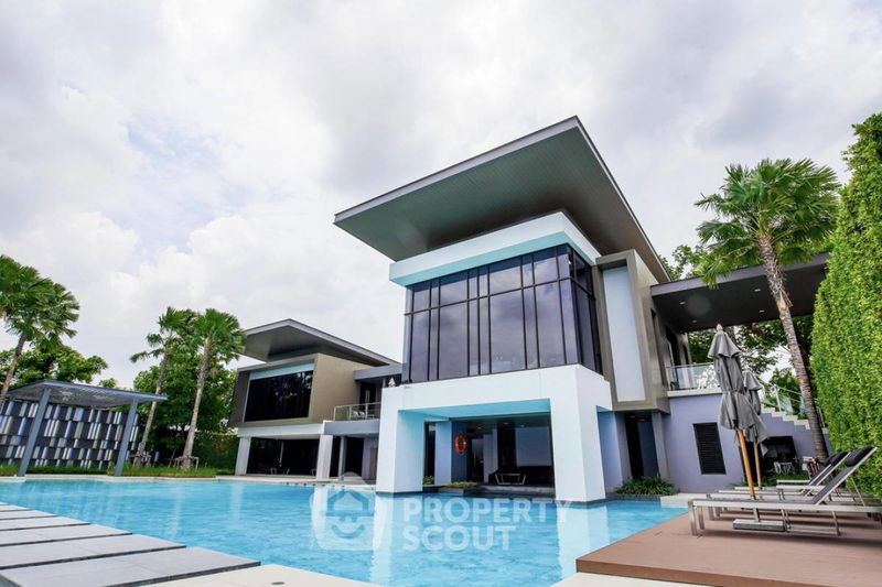 Houses for sale : 3-BR House at Mantana Srinakarin - Romklao in Min Buri (ID 1947209)