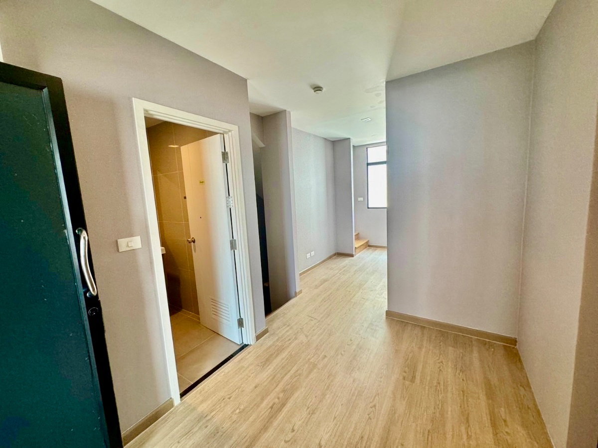 picture For Rent: 3-Storey Townhome – Patio Watcharapol-Ramintra | Ideal for Residence or Home Office - 9/20