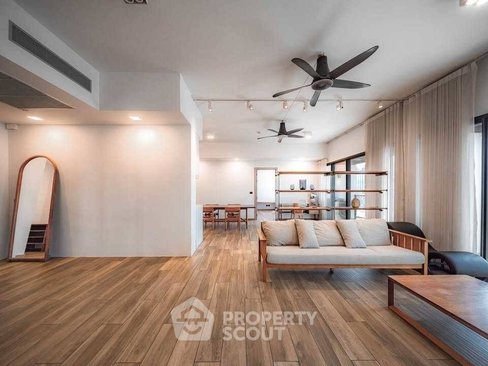 picture 4-BR Condo at The Lofts Asoke near MRT Phetchaburi (ID 2070231) - 9/20