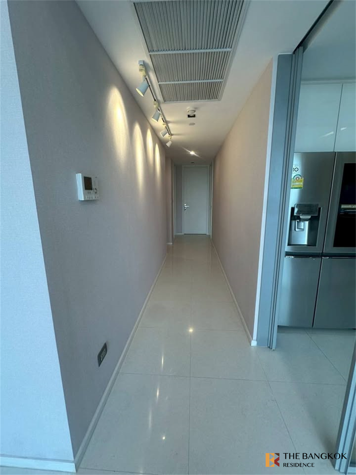 picture The Bangkok Sathorn High-potential Location, Not as Expensive as You Think near BTS Surasak - 2/10
