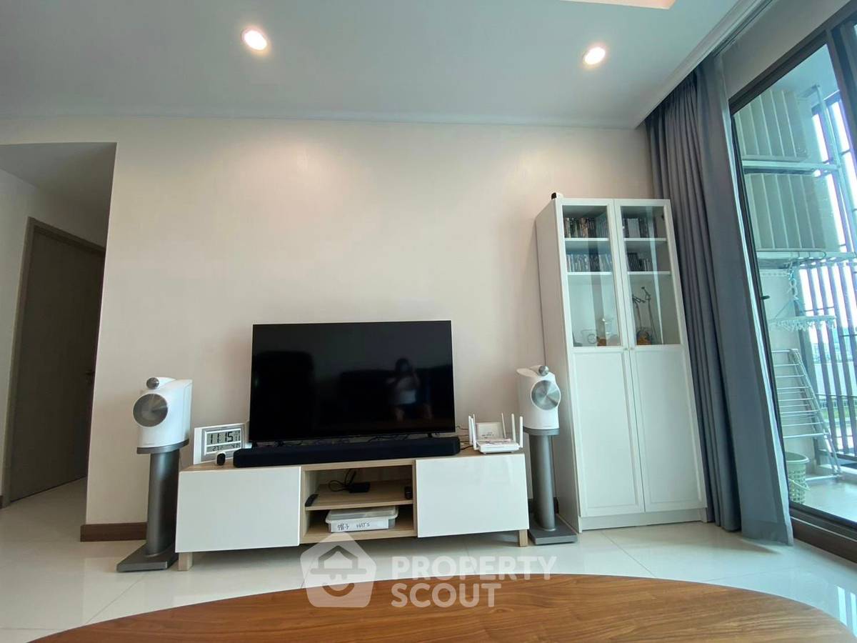 picture 2-BR Condo at Supalai Oriental Sukhumvit 39 near MRT Phetchaburi (ID 1400666) - 11/14