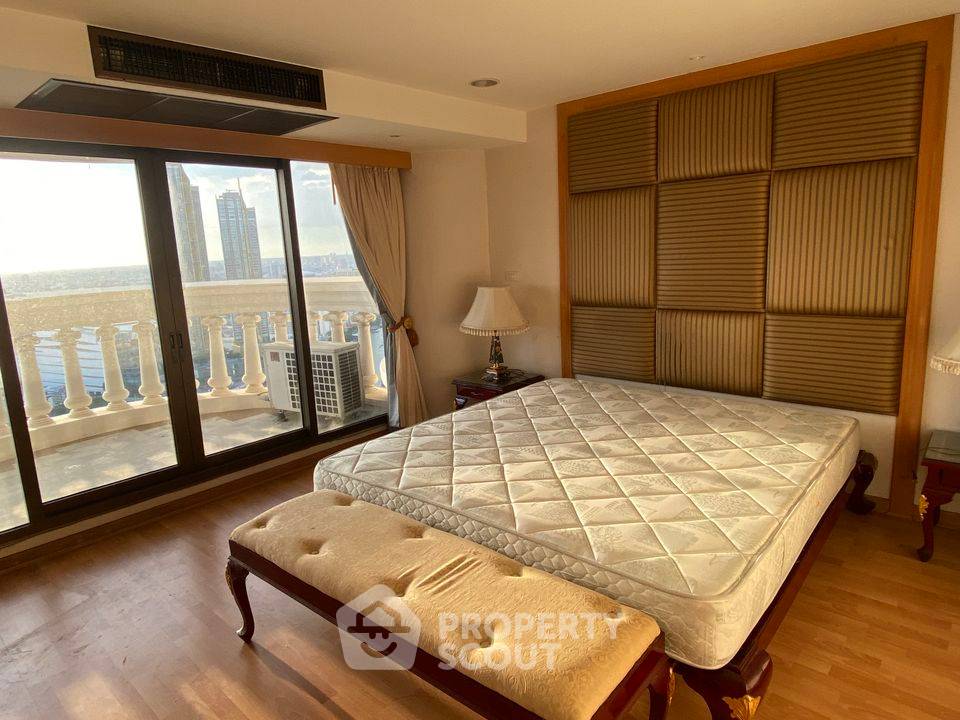 picture 1-bed 2-bath condo size 192 sq.m. at State Tower by BTS Saphan Taksin for sale (ID 985905) - 2/14