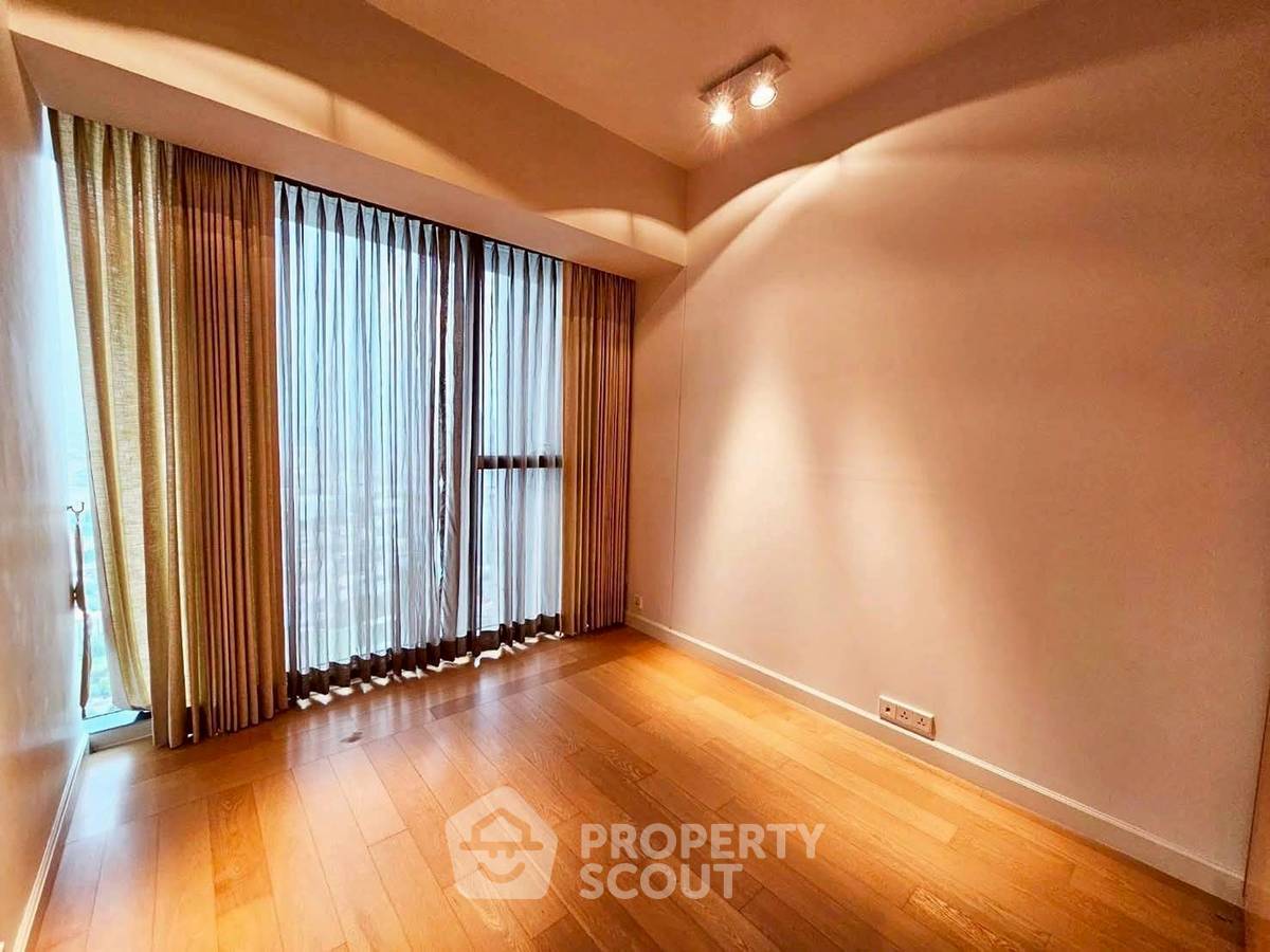 picture 3-BR Condo at The Met Sathorn near BTS Chong Nonsi (ID 2314506) - 11/12