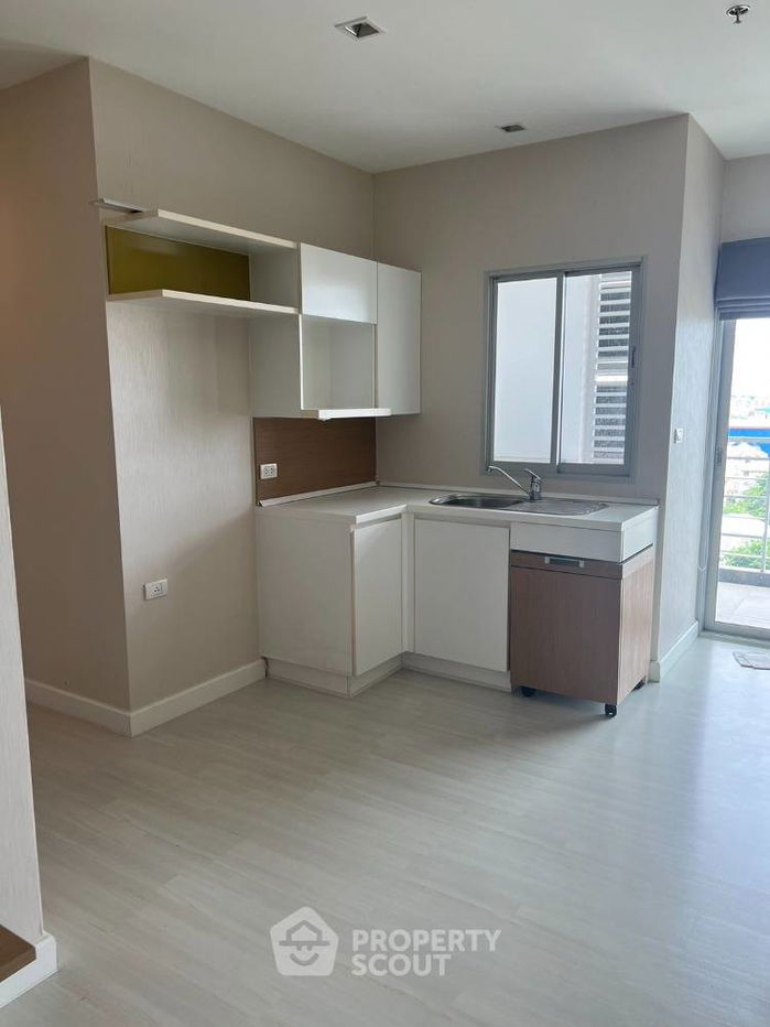 picture 2-BR Condo at The Room Ratchada-Ladprao near MRT Ratchadaphisek (ID 1845919) - 6/18