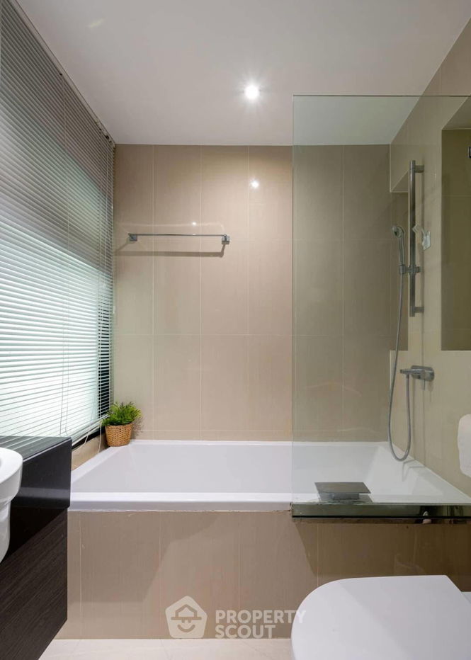 picture 1-BR Condo at Sathorn Gardens near MRT Si Lom (ID 1529333) - 13/16