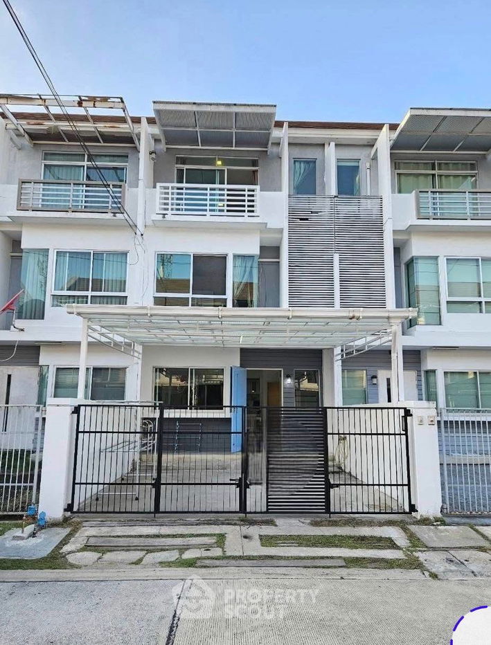 picture 3-BR Townhouse near ARL Hua Mak (ID 2049271) - 1/16
