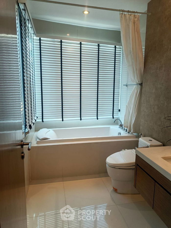 picture 2-BR Condo at Bright Sukhumvit 24 Condominium near BTS Phrom Phong (ID 2073785) - 5/11