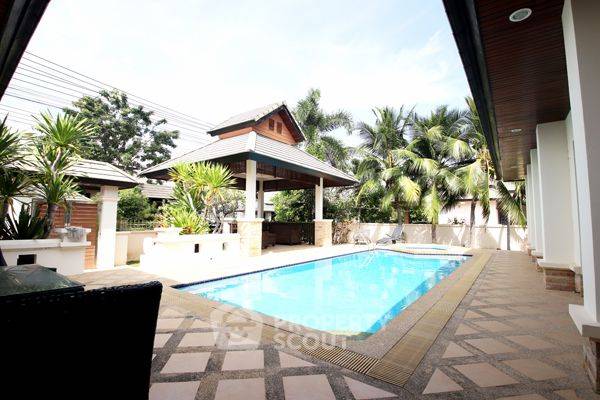 รูป วิลล่า 3-ห้องนอน ใกล้ เมืองหัวหิน (ID 1473589) - รูปที่ 2/31