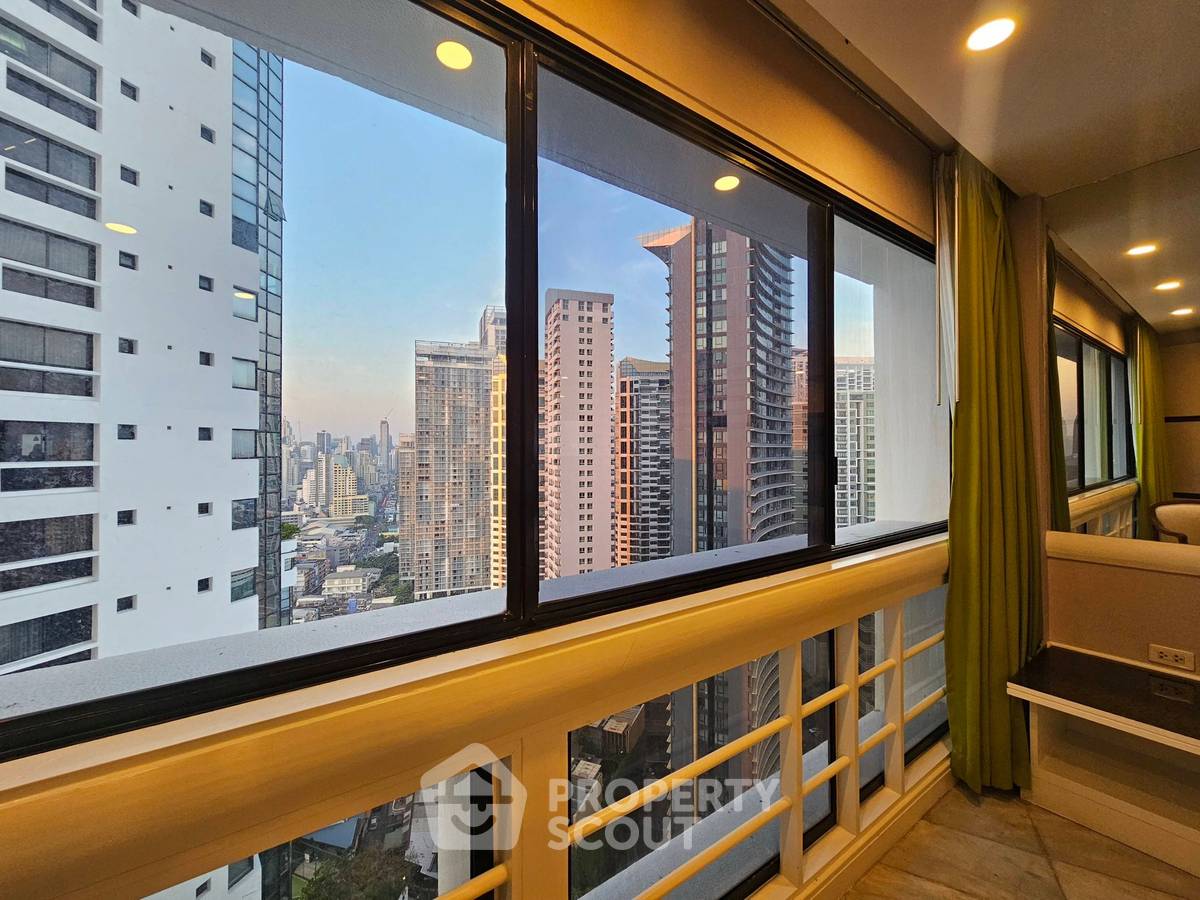 picture 3-BR Condo at President Park Condominium near MRT Queen Sirikit National Convention Centre (ID 2066289) - 14/18