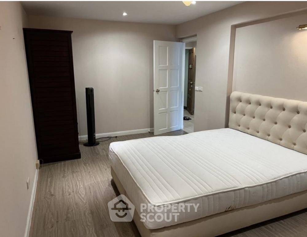 picture 2-BR Condo at Raintree Villa Sukhumvit 53 near BTS Thong Lor (ID 1337462) - 2/5