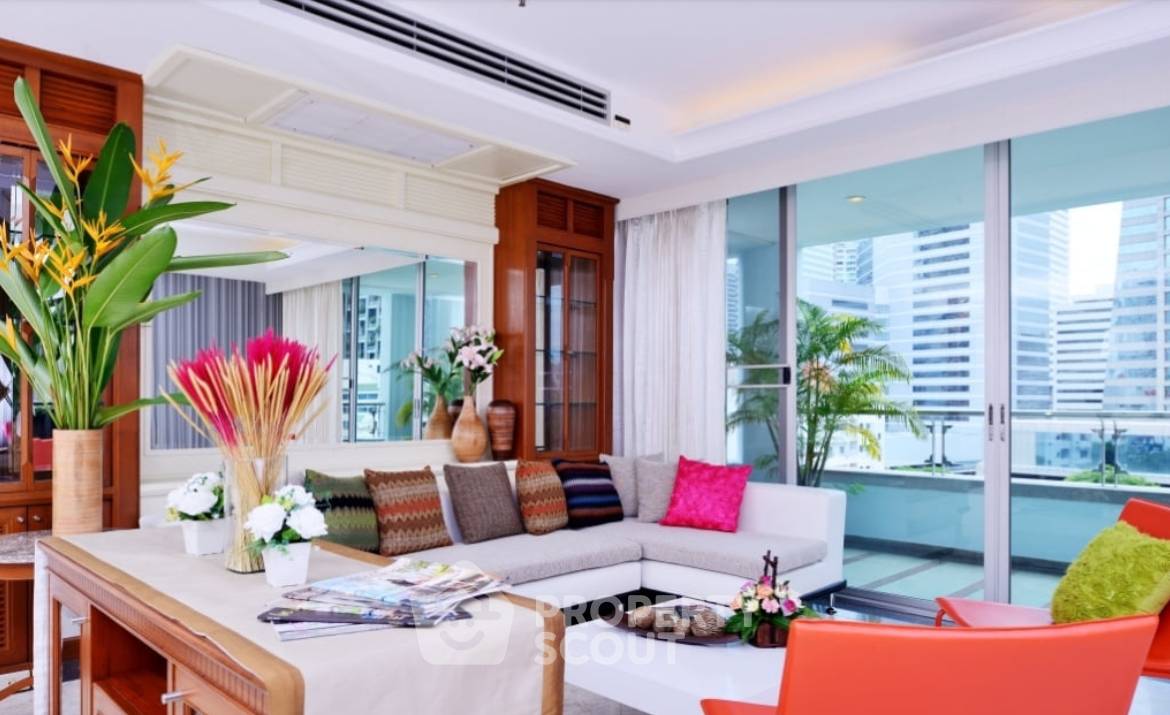 picture 2-BR Condo at Suan Phinit Place near BTS Chong Nonsi (ID 399891) - 1/10