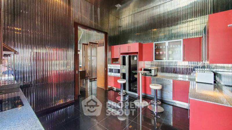 picture 4-BR Condo at Sathorn Park Place Condominium near MRT Lumphini (ID 1839404) - 5/20