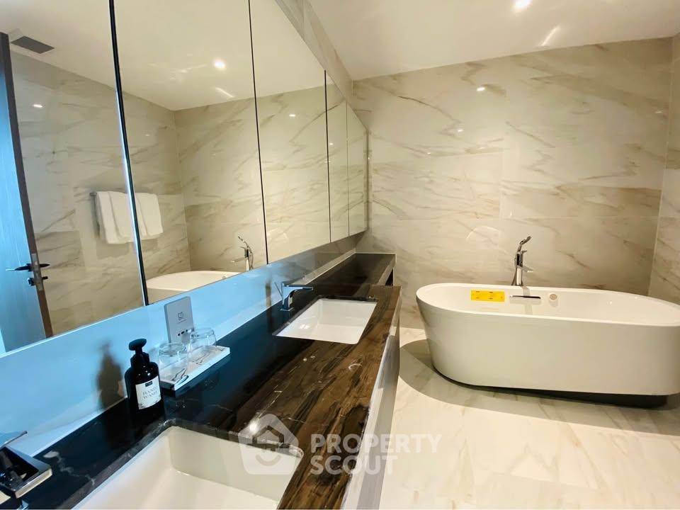 picture 3-BR Condo at Supalai Icon Sathon near MRT Si Lom (ID 2056874) - 12/17