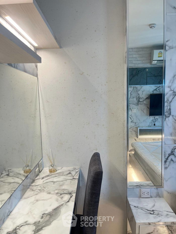 picture 2-BR Condo at Life Asoke near ARL Makkasan (ID 2070119) - 14/17
