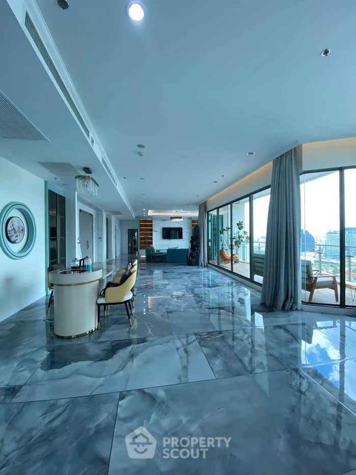 picture 3-BR Condo at Supalai Oriental Sukhumvit 39 near MRT Phetchaburi (ID 1314946) - 5/15