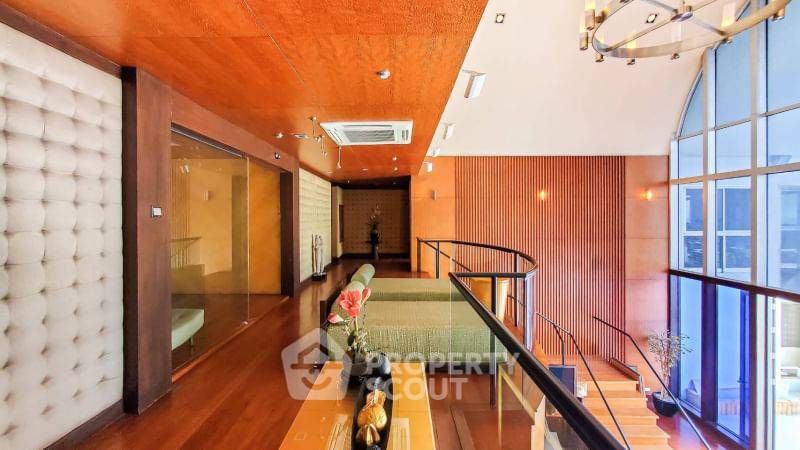 picture 4-BR Condo at Sathorn Park Place Condominium near MRT Lumphini (ID 1839404) - 9/20