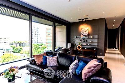 Condos for sale : 2-BR Condo at Vittorio Sukhumvit 39 near BTS Phrom Phong (ID 1447225)