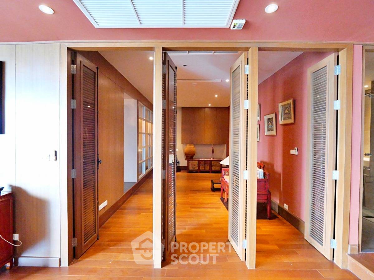 picture 2-BR Condo at Baan Sathorn Chaopraya near BTS Krung Thon Buri (ID 1930592) - 47/50