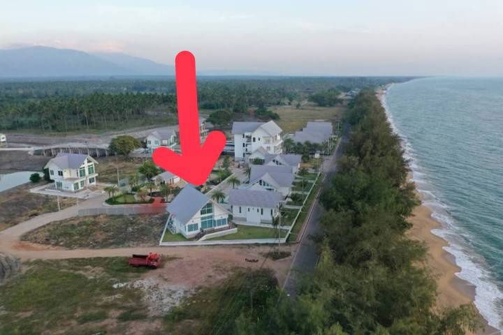 รูป ขายบ้านพักตากอากาศหรูติดทะเลทับสะแก ขนาด 125 ตรว. 176 ตรม. ประจวบคีรีขันธ์ - รูปที่ 1/13