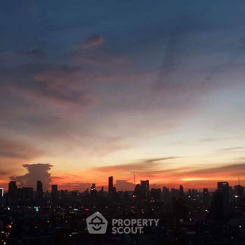 picture 2-BR Condo at Quinn Condo Ratchada 17 near MRT Sutthisan (ID 1269286) - 17/17