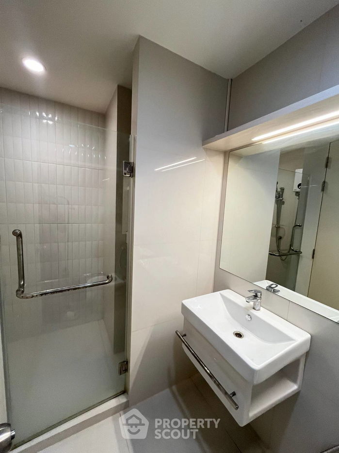 picture 2-BR Condo at Life Asoke near ARL Makkasan (ID 2070119) - 7/17