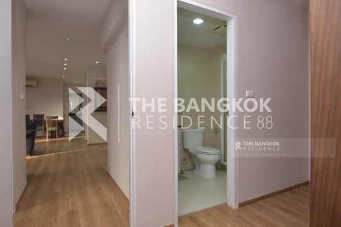 Sathorn Plus - On The Pond  Book quickly before the room is gone!!