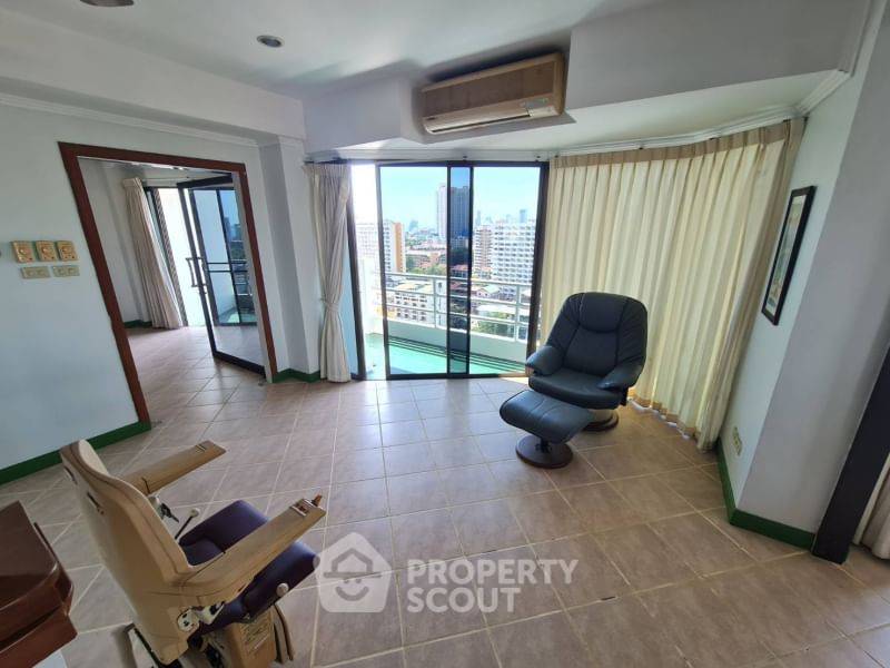 picture 3-BR Condo at View Talay 2 Condominium Jomtien close to Pattaya South (ID 1928680) - 15/19