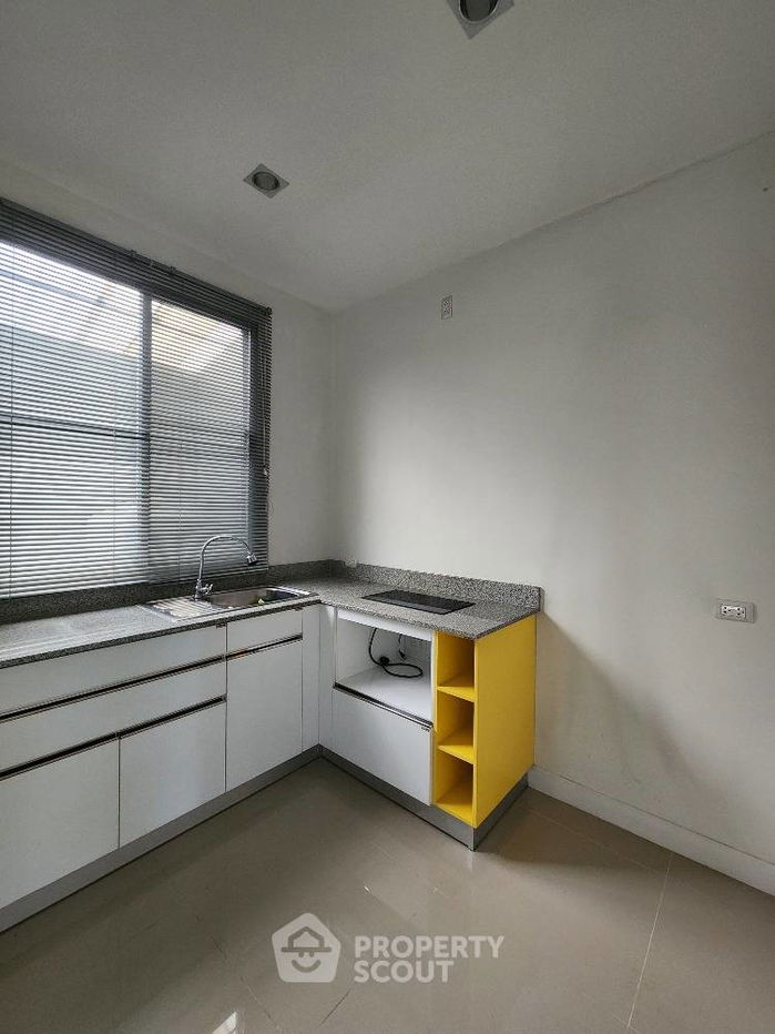 picture 5-BR Townhouse at Sammakorn Avenue Ramintra-Wongwaen in Tha Raeng (ID 1422884) - 12/14