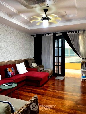 Condos for rent : 2-BR Condo at Ban Chao Phraya Condo near MRT Hua Lamphong (ID 1091832)