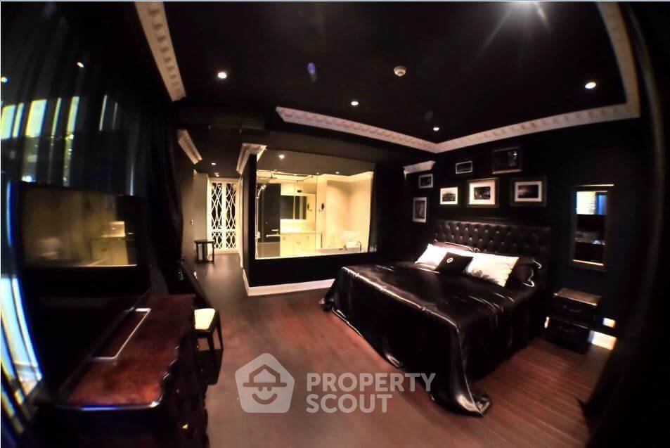 picture 3-BR Condo at The Emporio Place near BTS Phrom Phong (ID 2029426) - 3/18