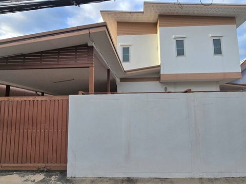 FOR RENT  HOUSE PROPERTY  30000 BAHT per MONTH
