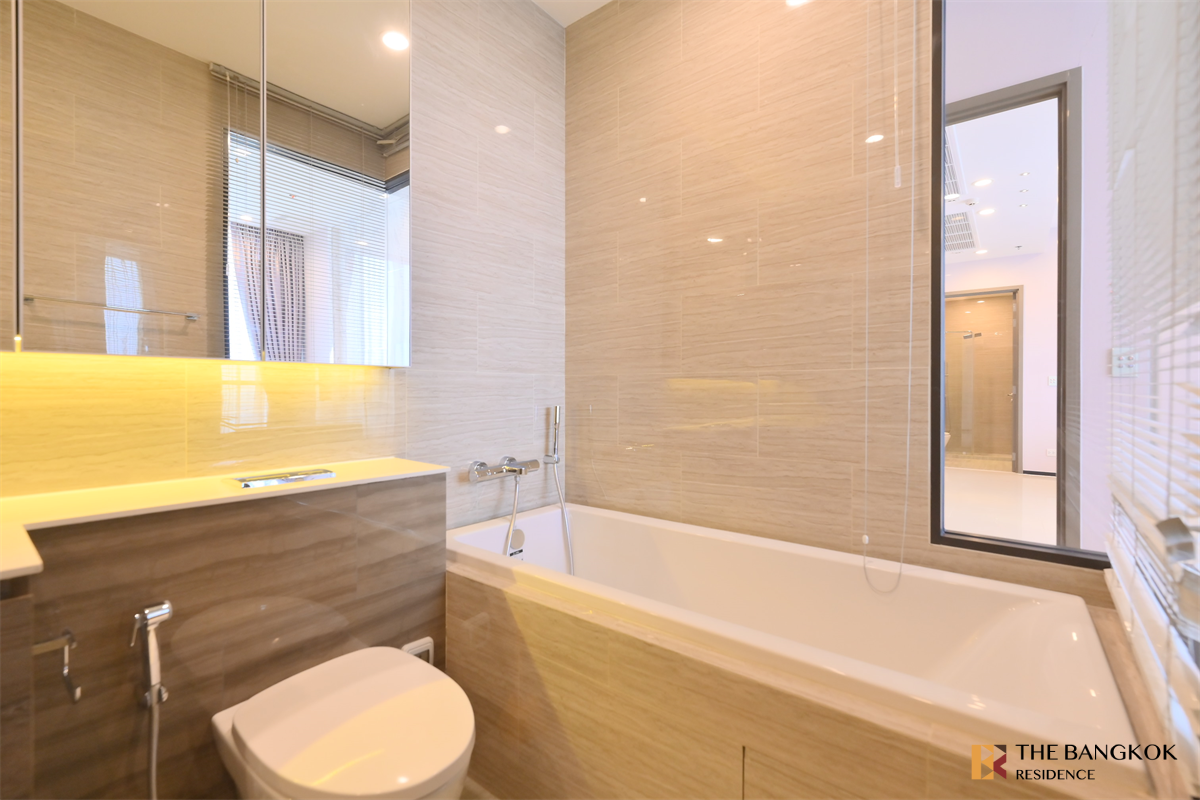 picture Whizdom Essence Sukhumvit 101 Ready-to-move-in Condo at an Amazing Price!! near BTS Punnawithi - 3/10