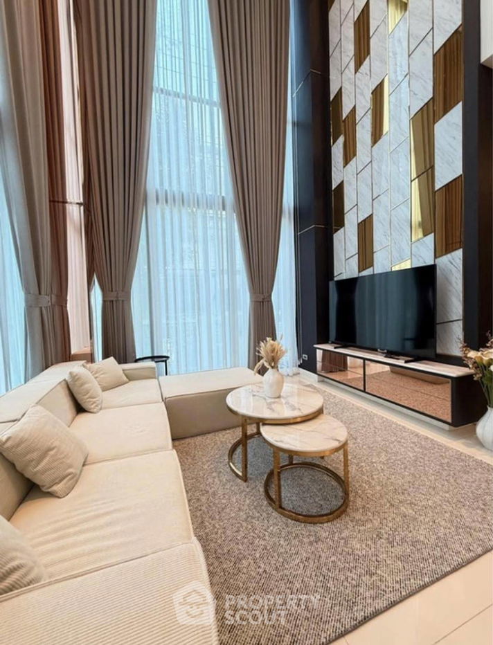 picture 5-BR House near MRT Wong Sawang (ID 2054779) - 3/23