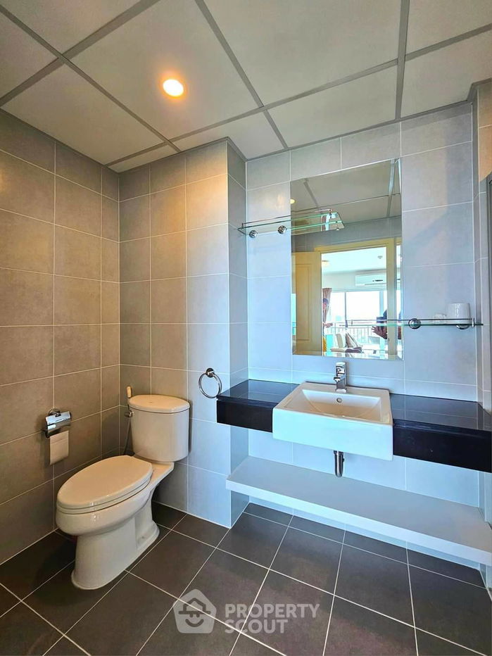 picture 2-BR Condo at Supalai Mare Pattaya close to Pattaya South (ID 1586351) - 12/23