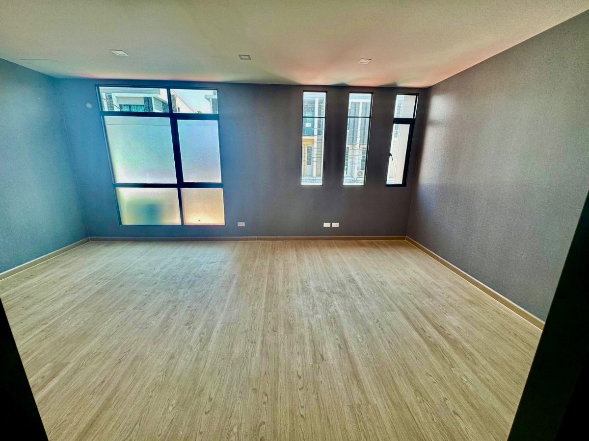 picture For Rent: 3-Storey Townhome – Patio Watcharapol-Ramintra | Ideal for Residence or Home Office - 10/20