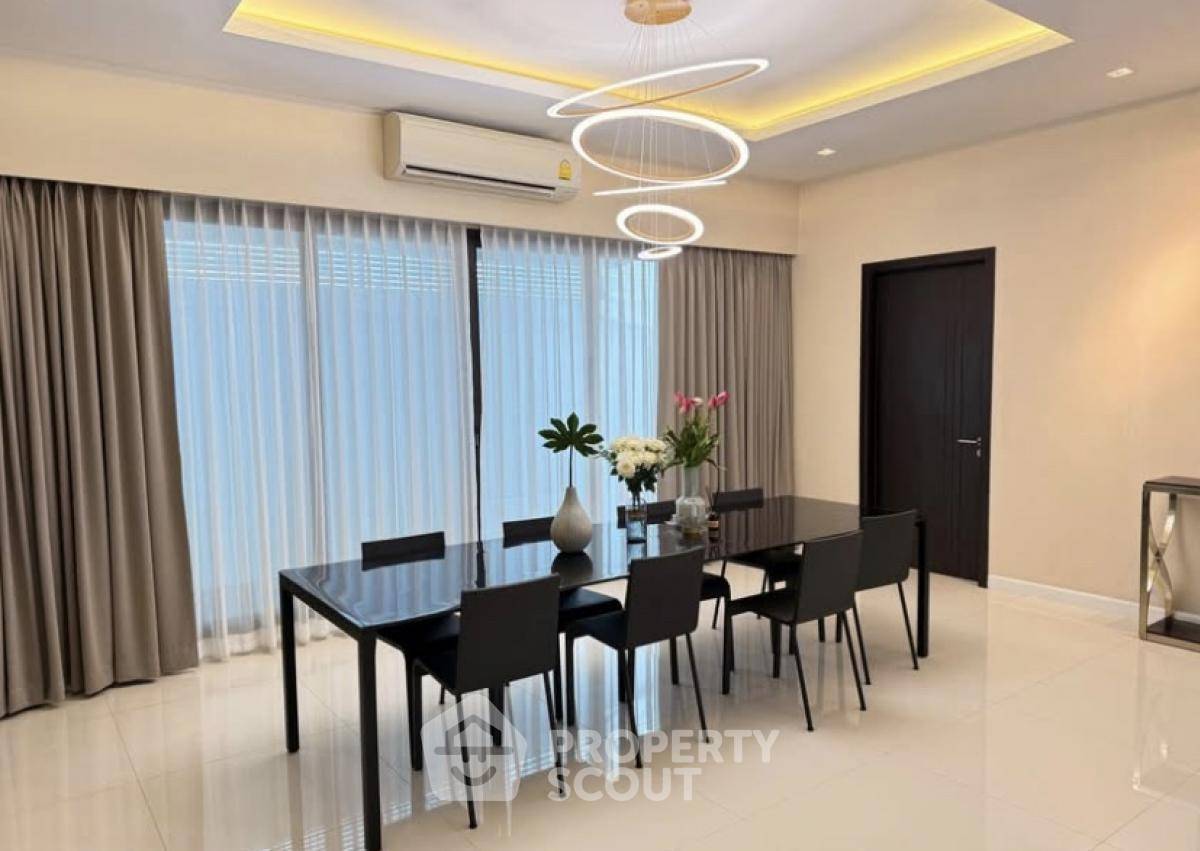 picture 5-BR House near MRT Wong Sawang (ID 2054779) - 7/23