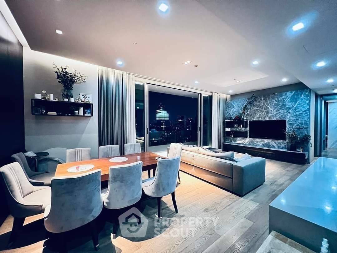 รูป คอนโด 2-ห้องนอน ที่ ศาลาแดง วัน ใกล้ MRT สีลม (ID 2071067) - รูปที่ 1/10