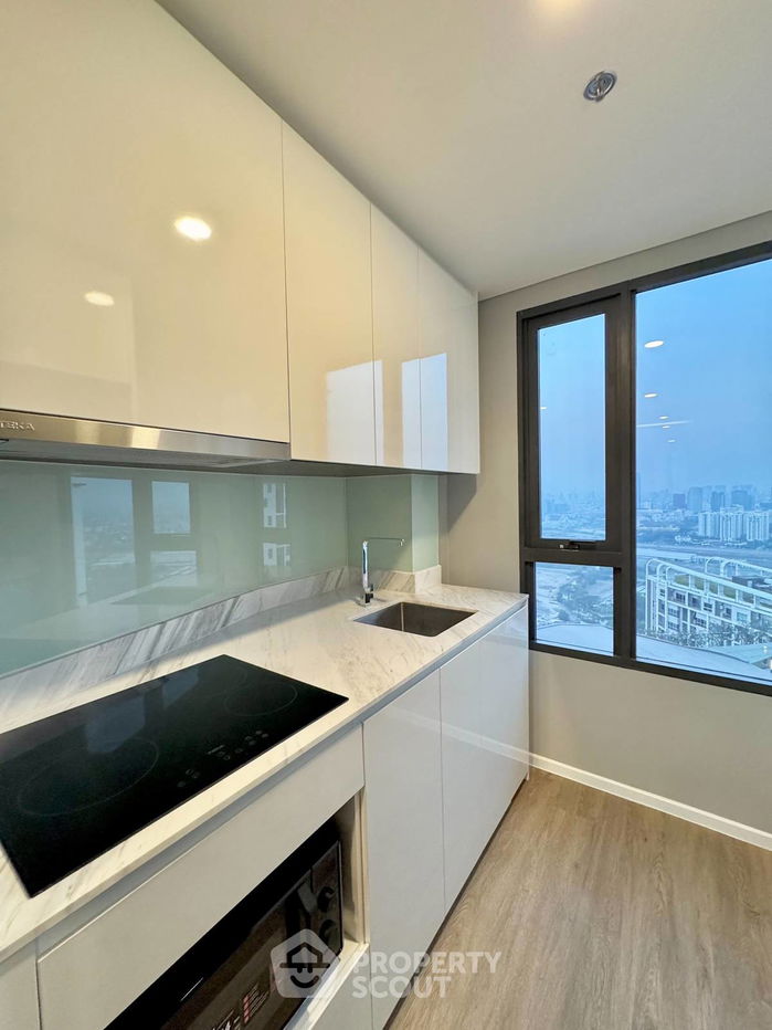 picture 3-BR Condo at Landmark @MRTA Station in Bang Kapi (ID 2072822) - 12/14