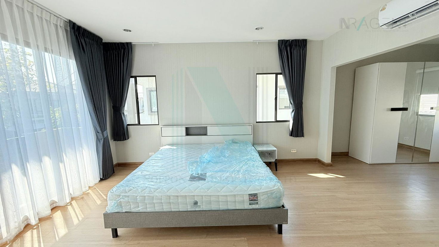 รูป 📌 ให้เช่าบ้านเดี่ยว 2 ชั้น ภัสสร เพรสทีจ บางนา-สุวรรณภูมิ 3 ห้องนอน 3 ห้องน้ำ - รูปที่ 5/8