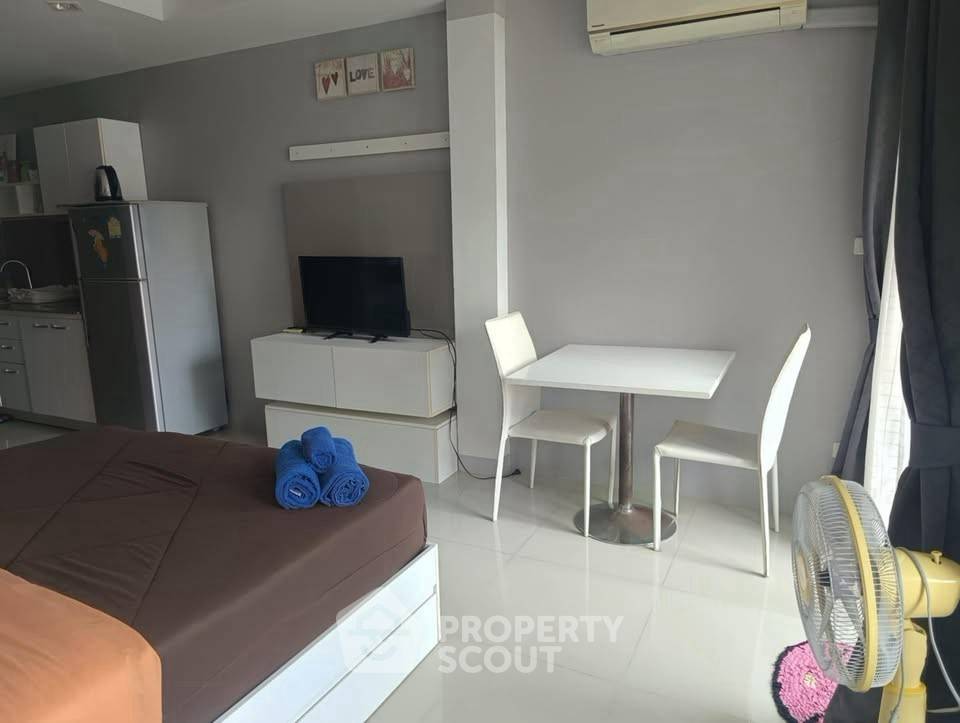 picture Studio Condo at Beach 7 Condominium close to Jomtien Beach (ID 2322309) - 5/13