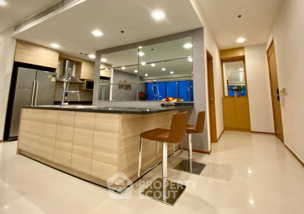 picture 3-BR Condo at The Emporio Place near BTS Phrom Phong (ID 1997863) - 5/15