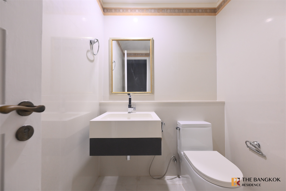 picture Ultimate Luxury Lifestyle with Convenience Aguston Sukhumvit 22 - 4/10